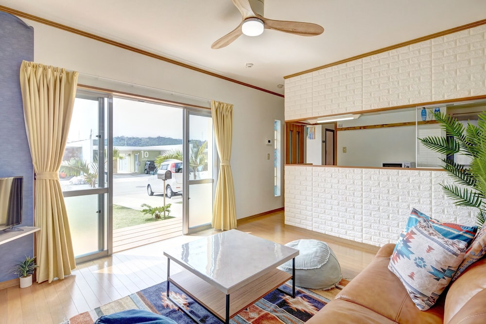 KAILANA VILLA 那覇