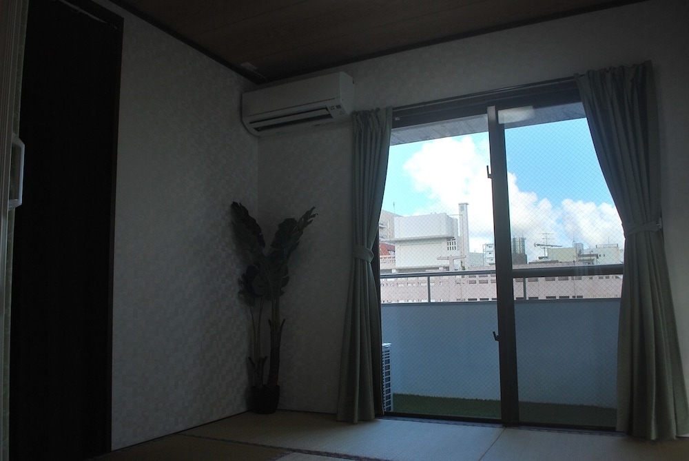 WEST VILLA 那覇
