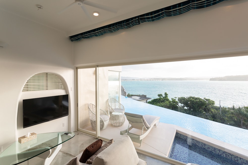 YUKI SUITE KOURIJIMA 那覇