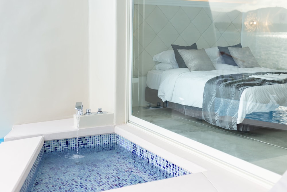 YUKI SUITE KOURIJIMA 那覇