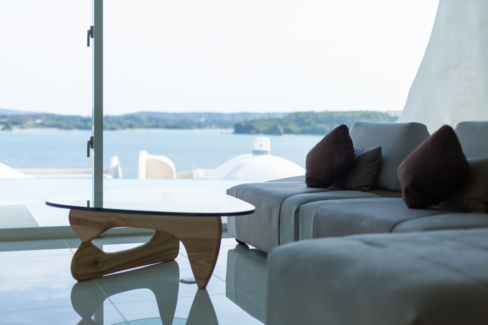 YUKI SUITE KOURIJIMA 那覇