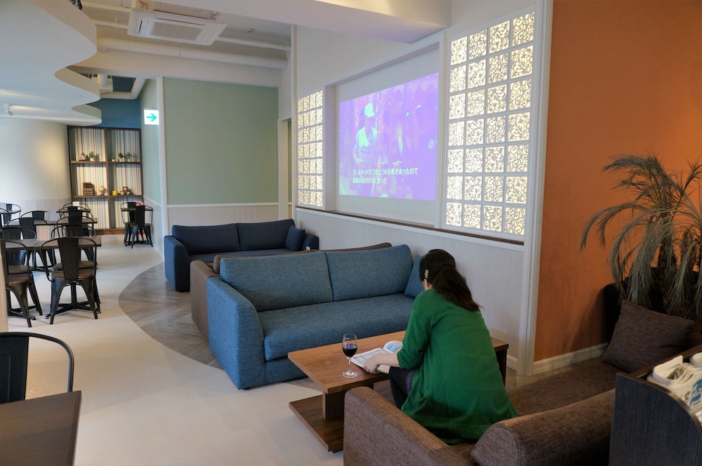 アベストＣＵＢＥ那覇国際通りー全室鍵付きキャビン型ホテルー 那覇
