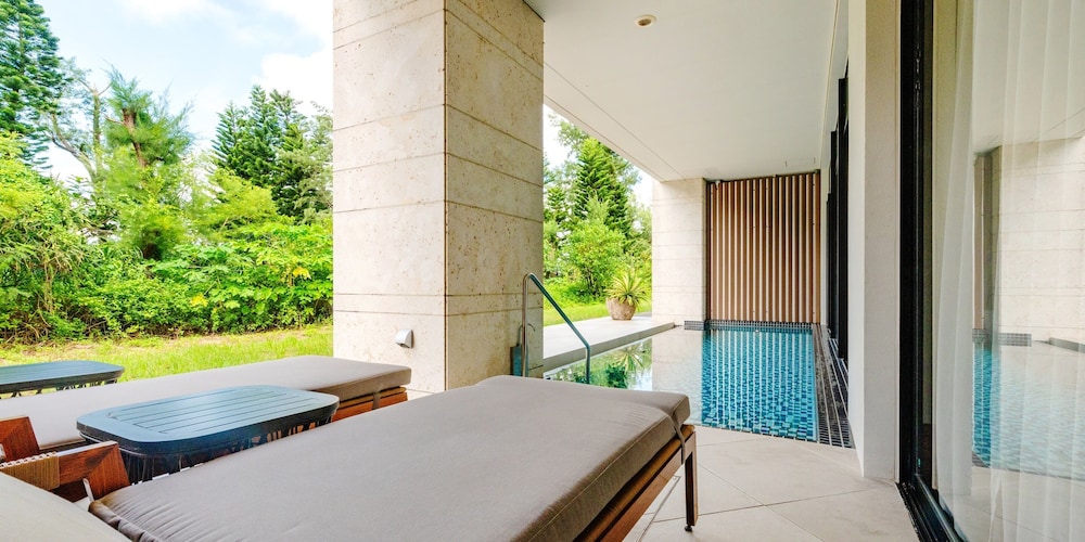 UMITO OKINAWA ONNASON 那覇