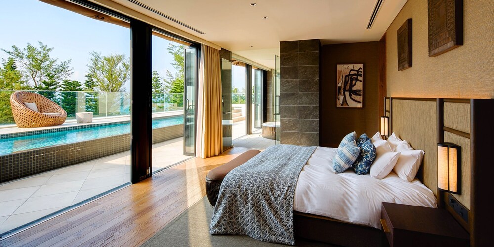 UMITO OKINAWA ONNASON 那覇