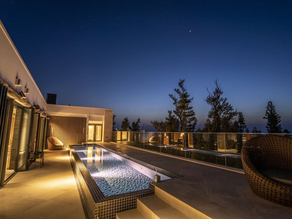 UMITO OKINAWA ONNASON 那覇