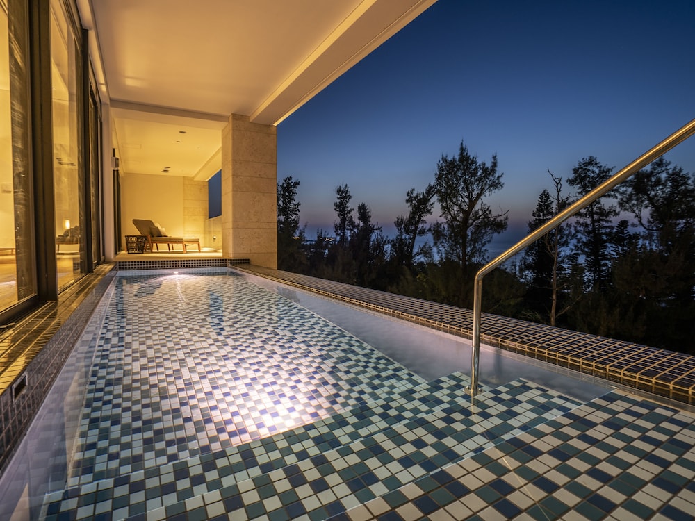 UMITO OKINAWA ONNASON 那覇