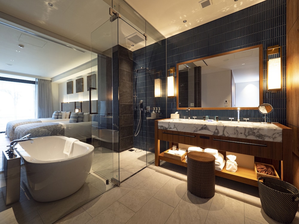 UMITO OKINAWA ONNASON 那覇