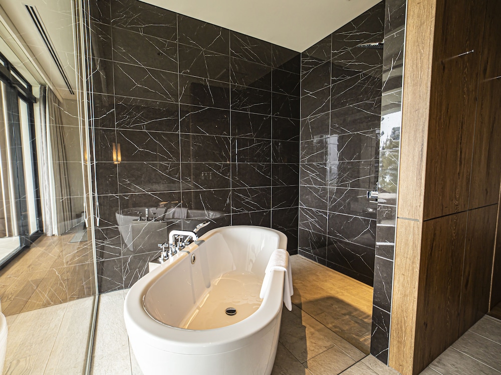 UMITO OKINAWA ONNASON 那覇