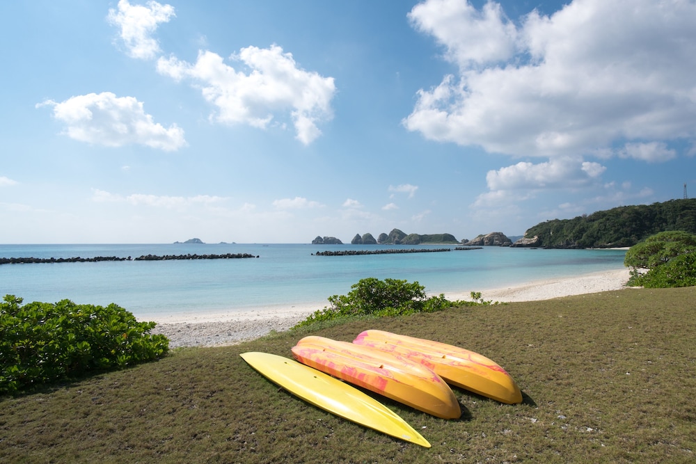 ブルースイーツ・ハナムロ オンザビーチ 那覇