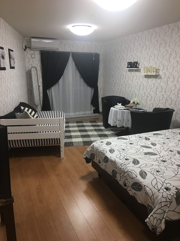 BEACH LODGE 4 & PRIVATE BEACH 那覇