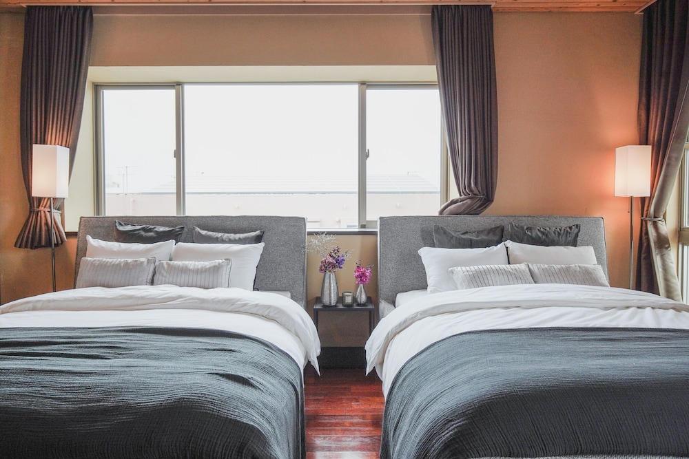 INFINITY RESORT CHATAN 那覇