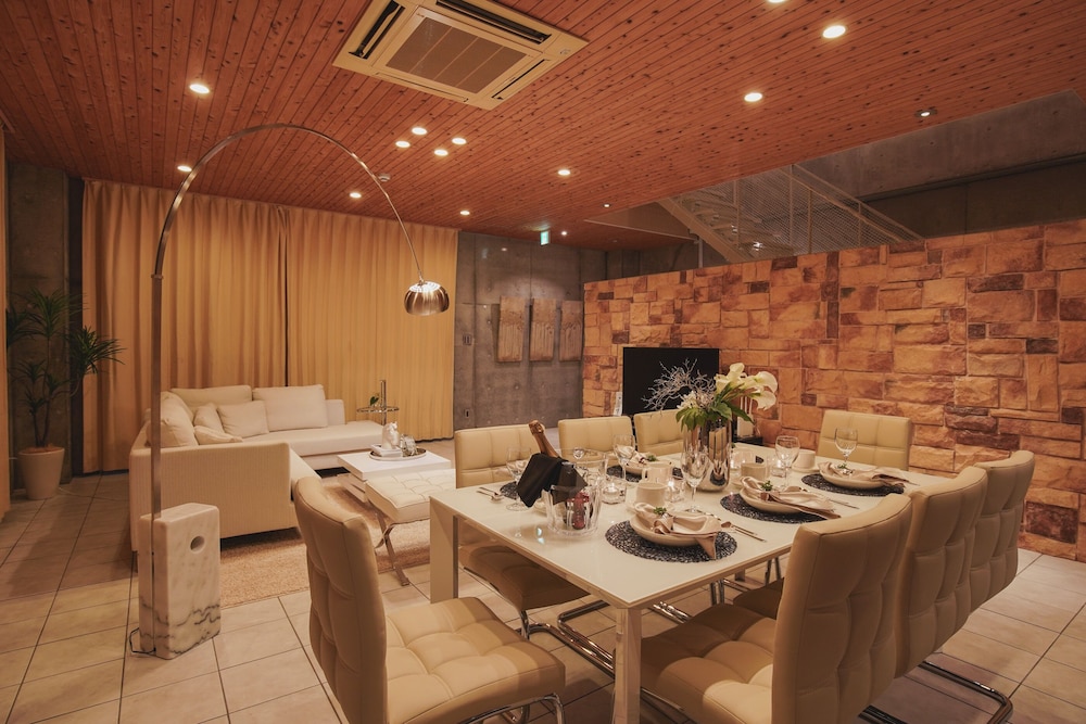 INFINITY RESORT CHATAN 那覇