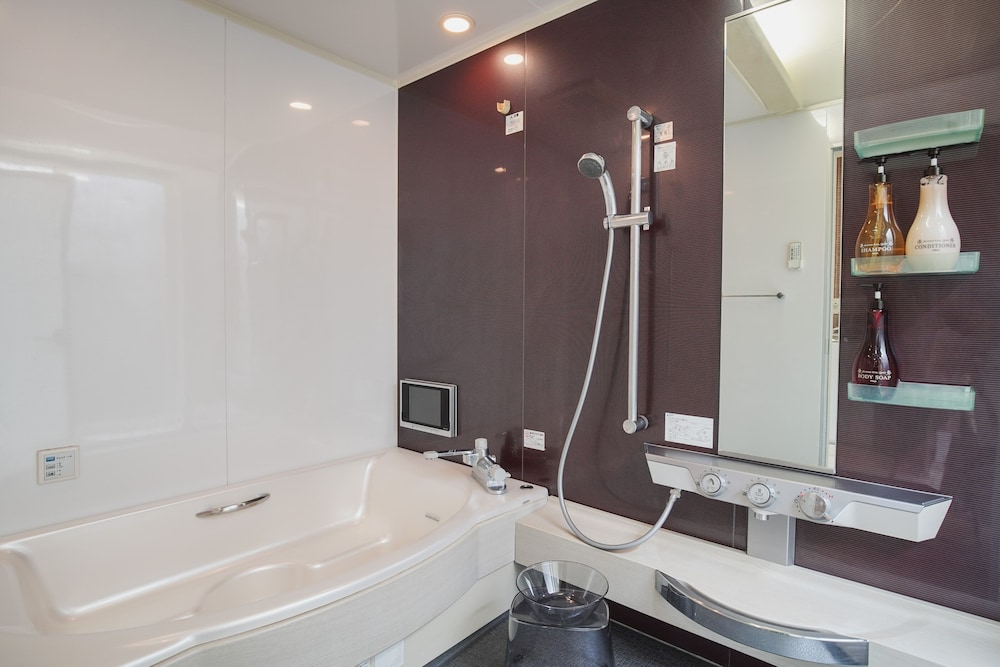 INFINITY RESORT CHATAN 那覇