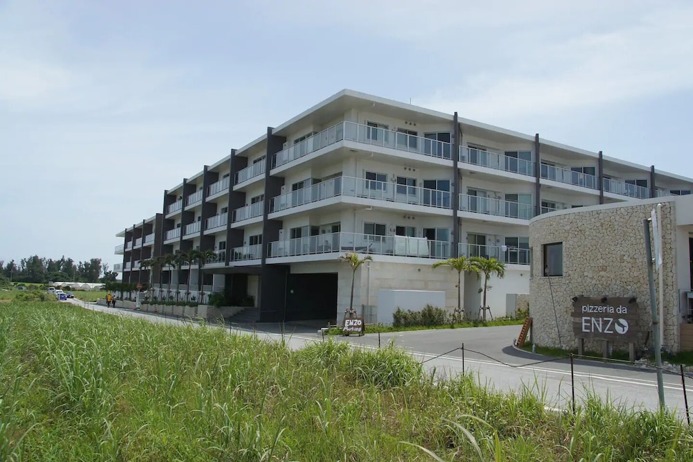 LONGVACATION OKINAWA 209 那覇