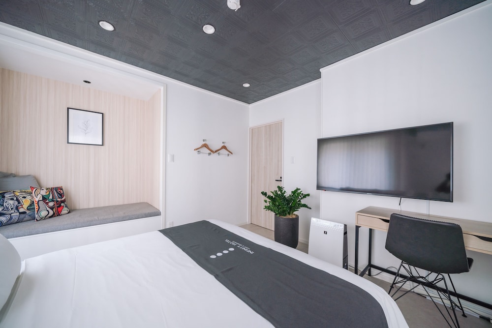 INFINITY HOTEL -JICCHAKU- 那覇