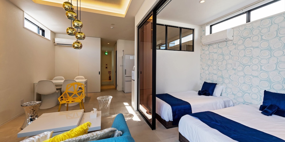 CHATAN SEASIDE RESORT AO 那覇