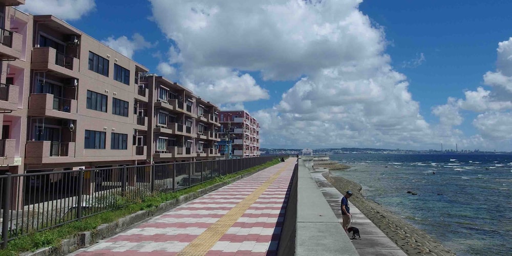 CHATAN SEASIDE RESORT AO 那覇