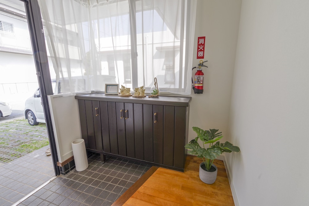 PINE HOUSE IN ARAHA 那覇