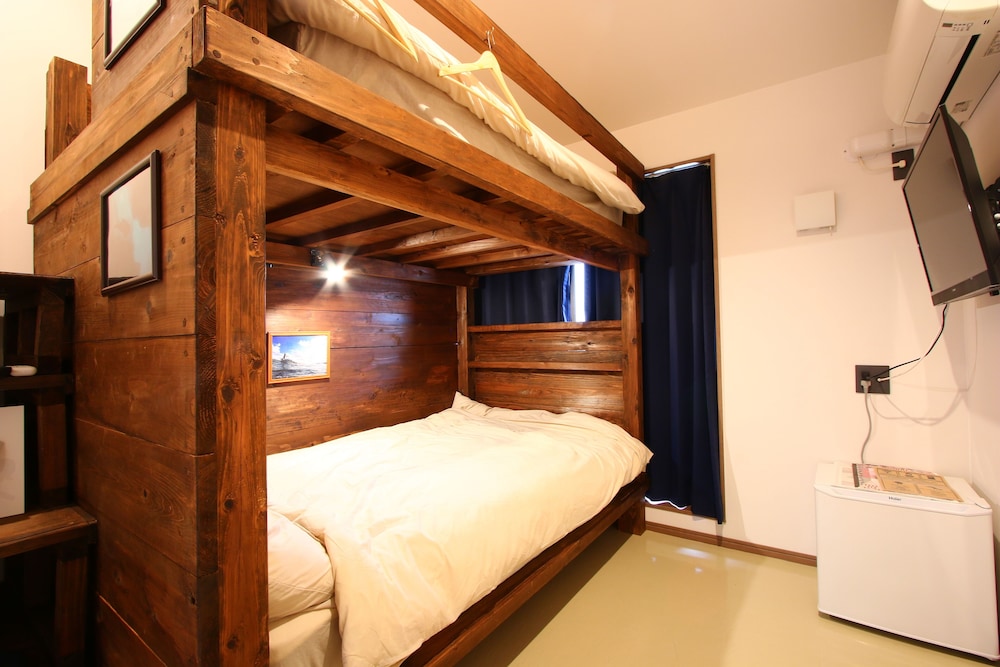 MARINX CLASSIC HARBORVIEW PENSION 那覇
