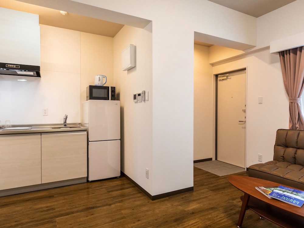 CONDOMINIUM HOTEL RIYUKA IN KADENA 1 那覇