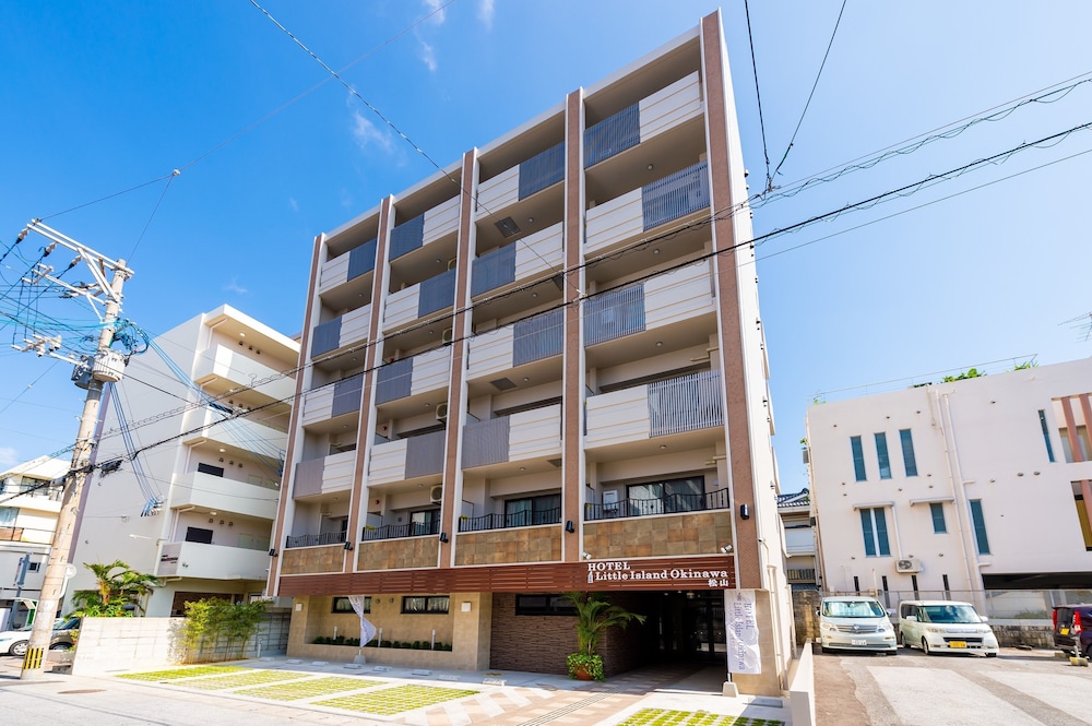 LITTLE ISLAND OKINAWA 松山 那覇