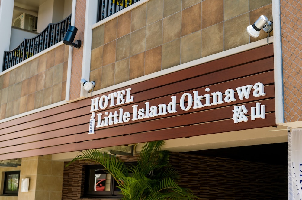 LITTLE ISLAND OKINAWA 松山 那覇