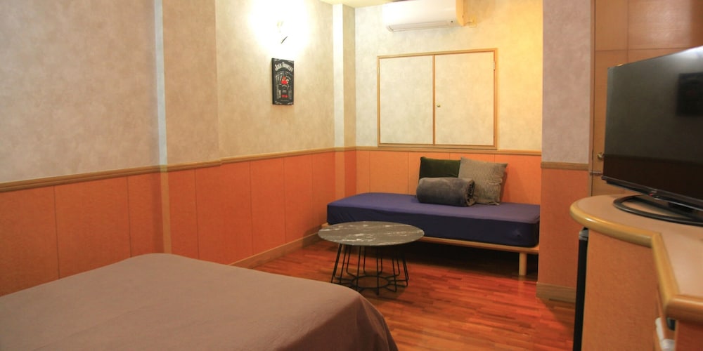HOTEL 紅 - BIN - 那覇