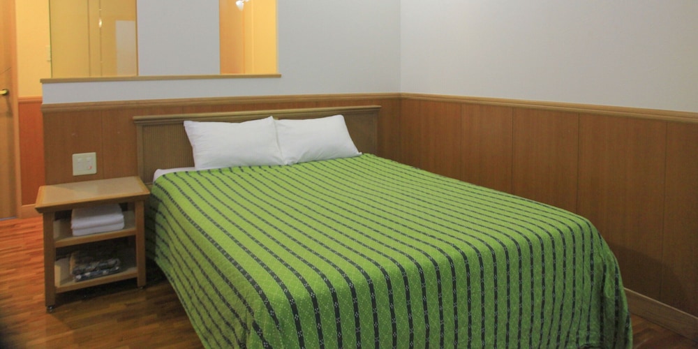 HOTEL 紅 - BIN - 那覇