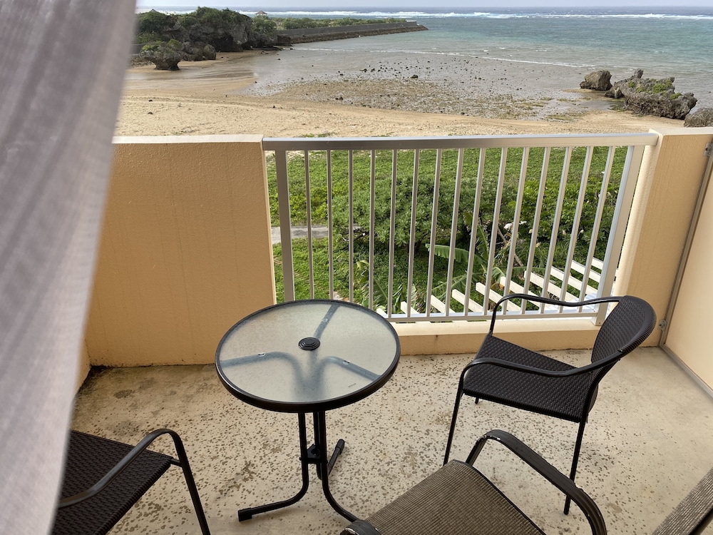 BEACH LODGE 2 & PRIVATE BEACH 那覇