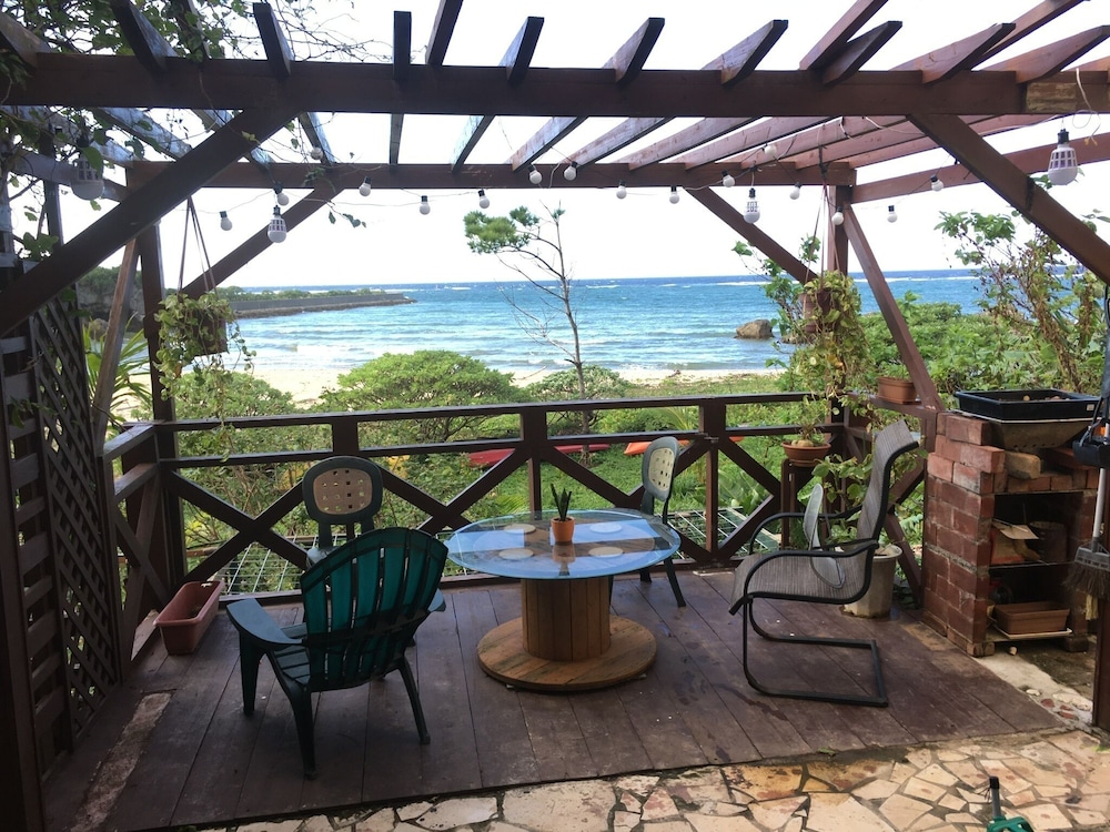 BEACH LODGE 1 & PRIVATE BEACH 那覇