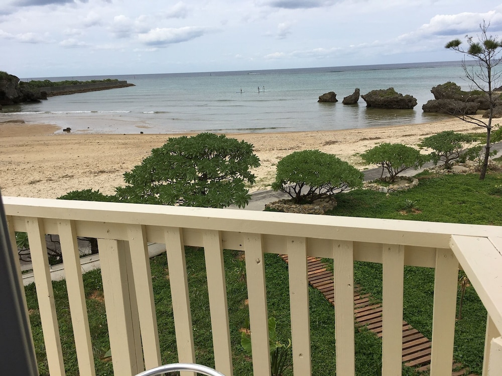 BEACH LODGE 1 & PRIVATE BEACH 那覇