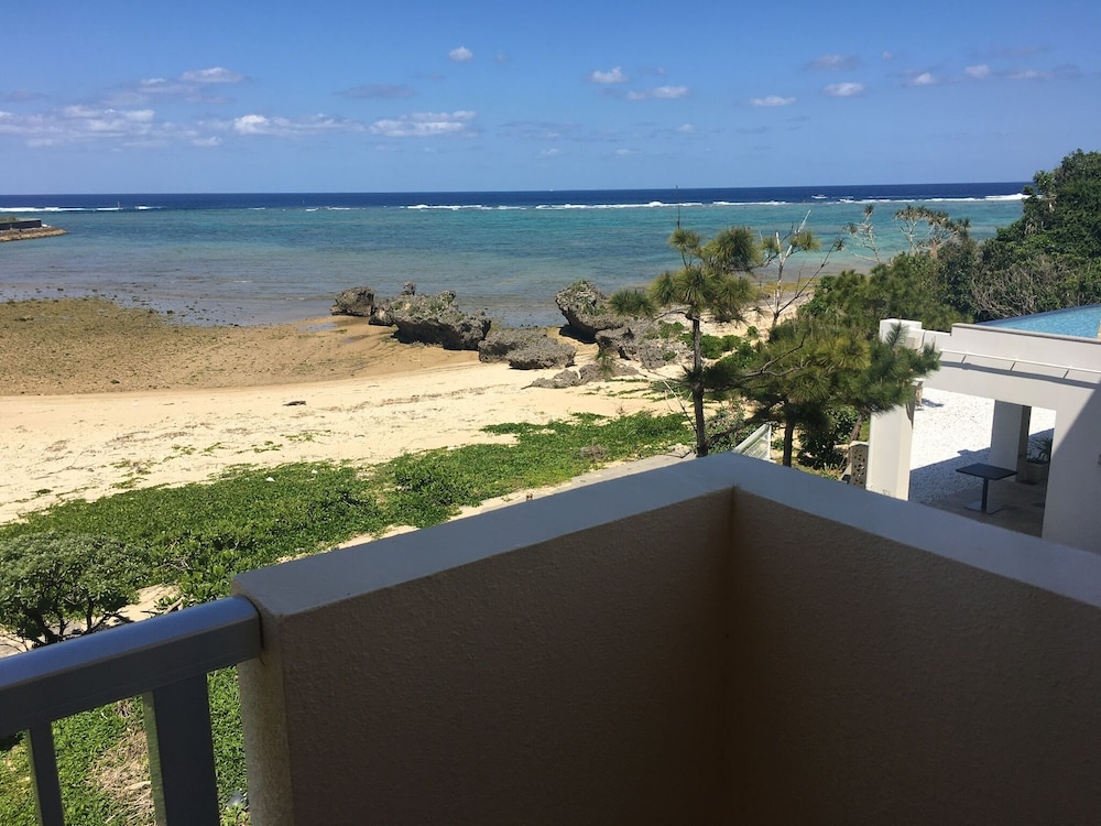 BEACH LODGE 1 & PRIVATE BEACH 那覇