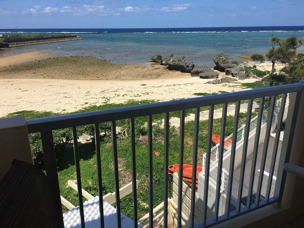 BEACH LODGE 1 & PRIVATE BEACH 那覇