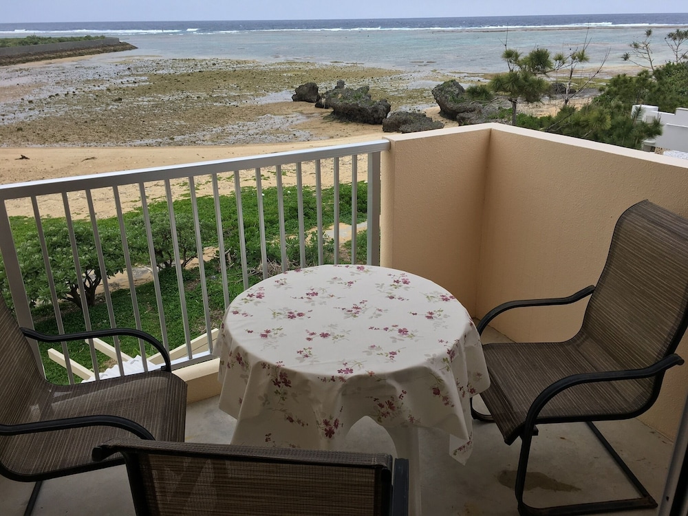 BEACH LODGE 1 & PRIVATE BEACH 那覇