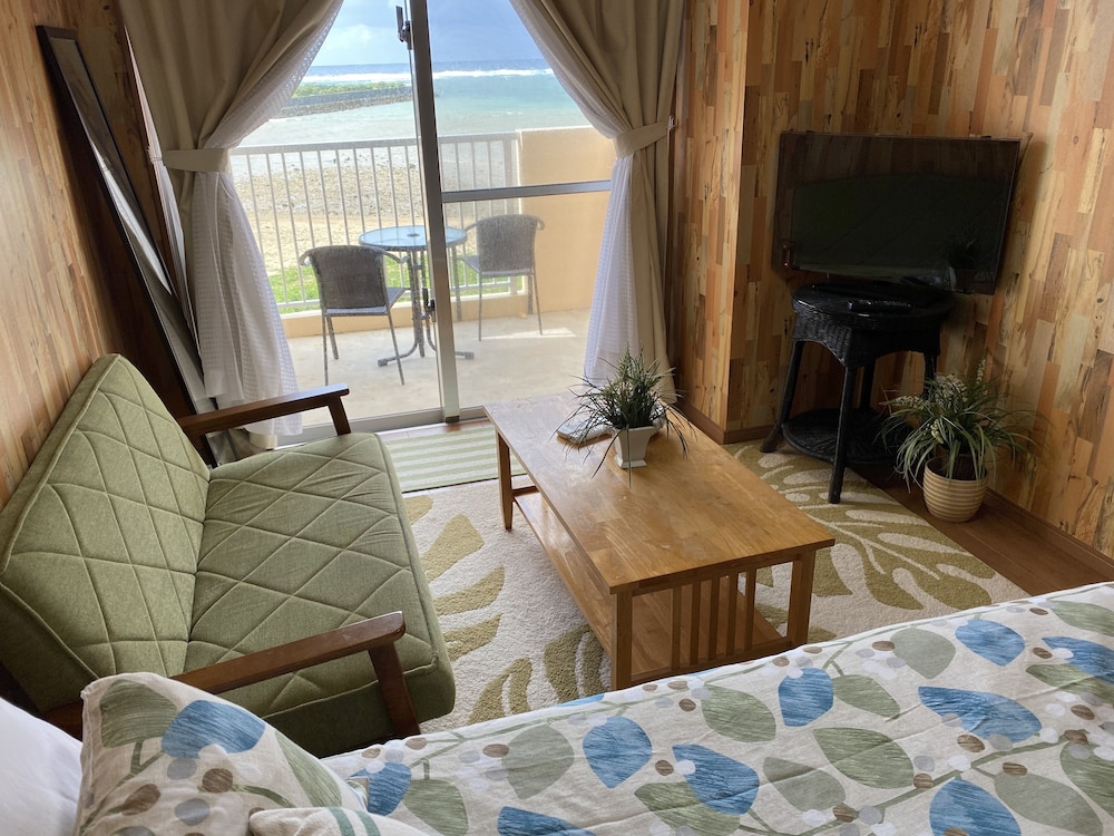 BEACH LODGE 1 & PRIVATE BEACH 那覇