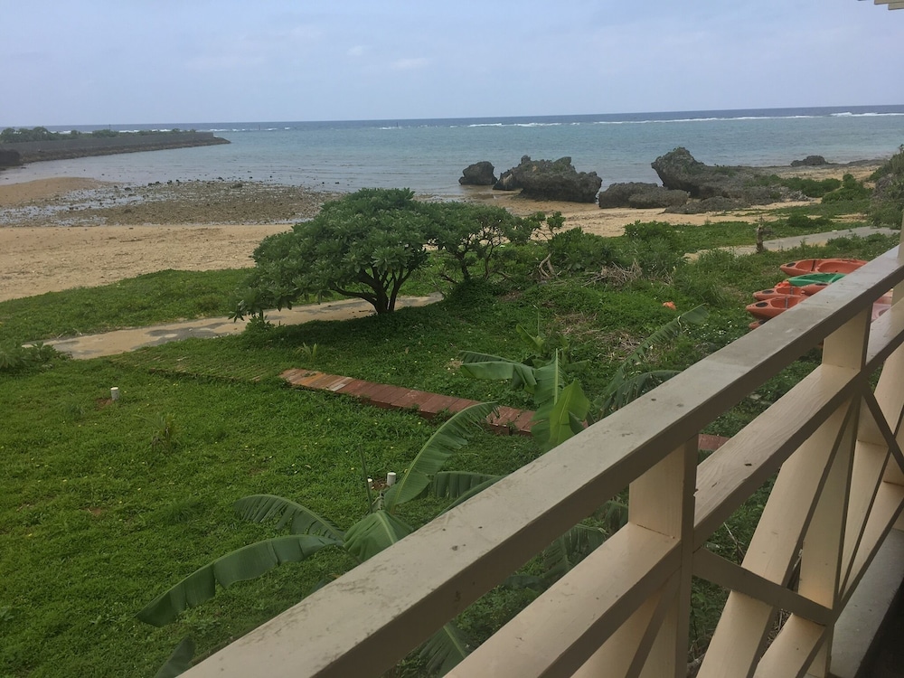 BEACH LODGE 1 & PRIVATE BEACH 那覇