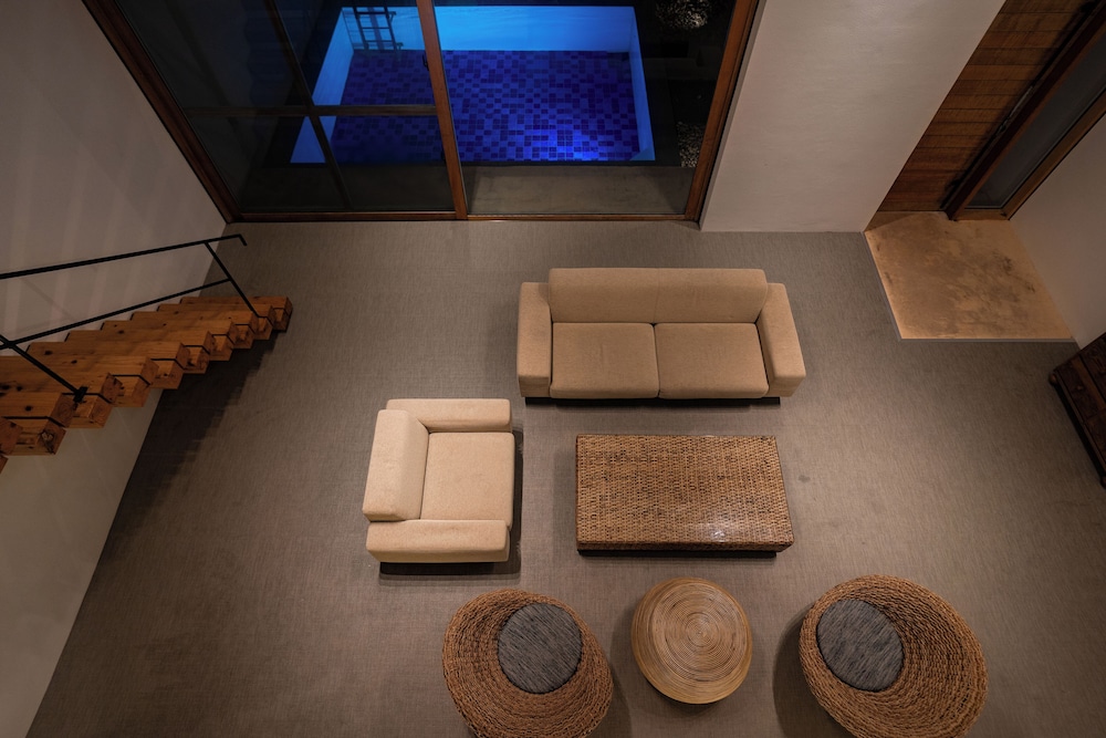 SECRET VILLAS BY RELAPOOL 那覇