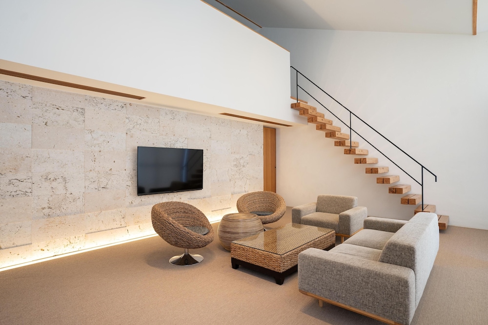 SECRET VILLAS BY RELAPOOL 那覇