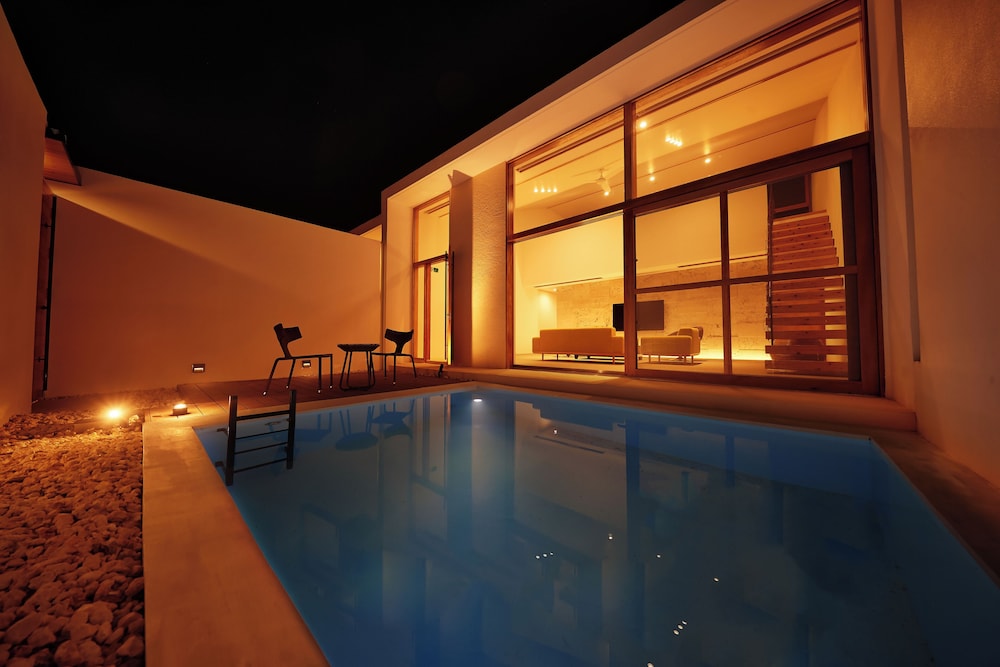 SECRET VILLAS BY RELAPOOL 那覇