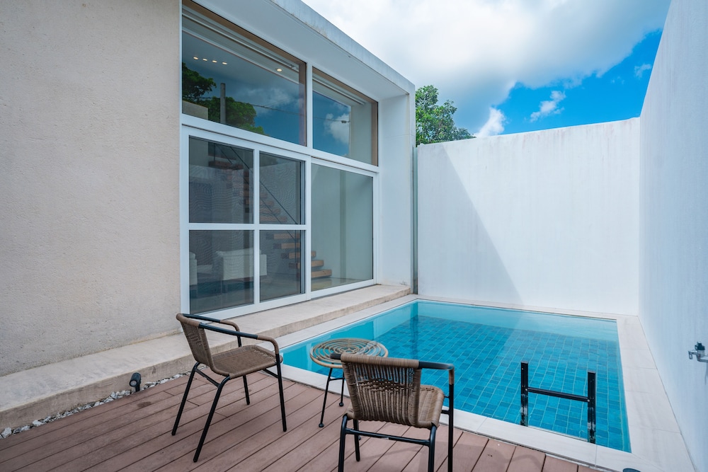 SECRET VILLAS BY RELAPOOL 那覇