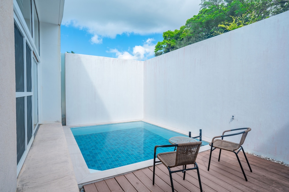 SECRET VILLAS BY RELAPOOL 那覇