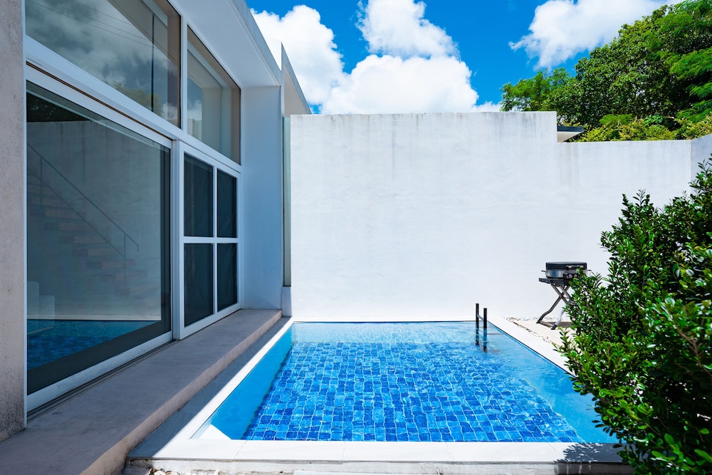 SECRET VILLAS BY RELAPOOL 那覇
