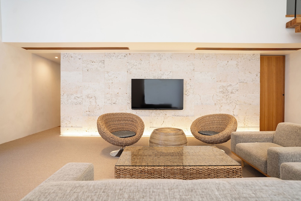 SECRET VILLAS BY RELAPOOL 那覇