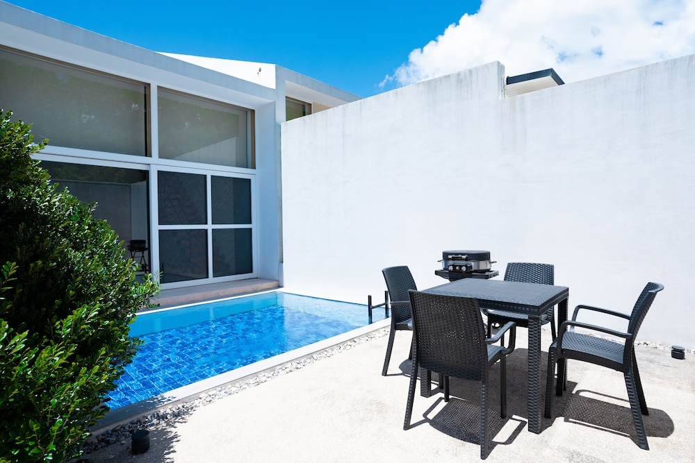 SECRET VILLAS BY RELAPOOL 那覇