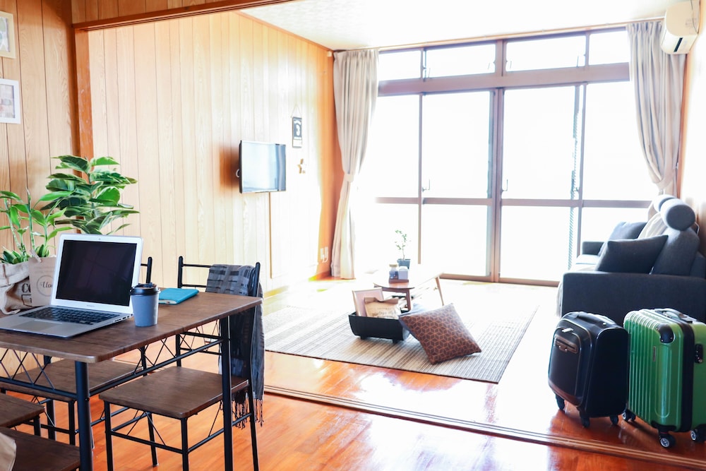 HOTEL UPI コンドミニアムホテル美浜ウーピー 那覇