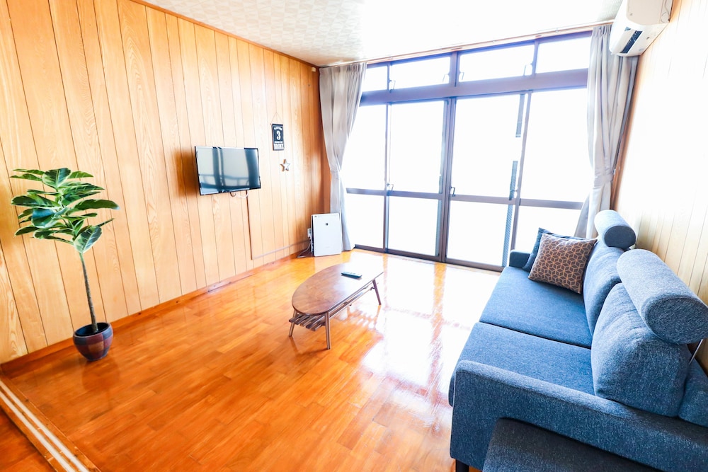 HOTEL UPI コンドミニアムホテル美浜ウーピー 那覇