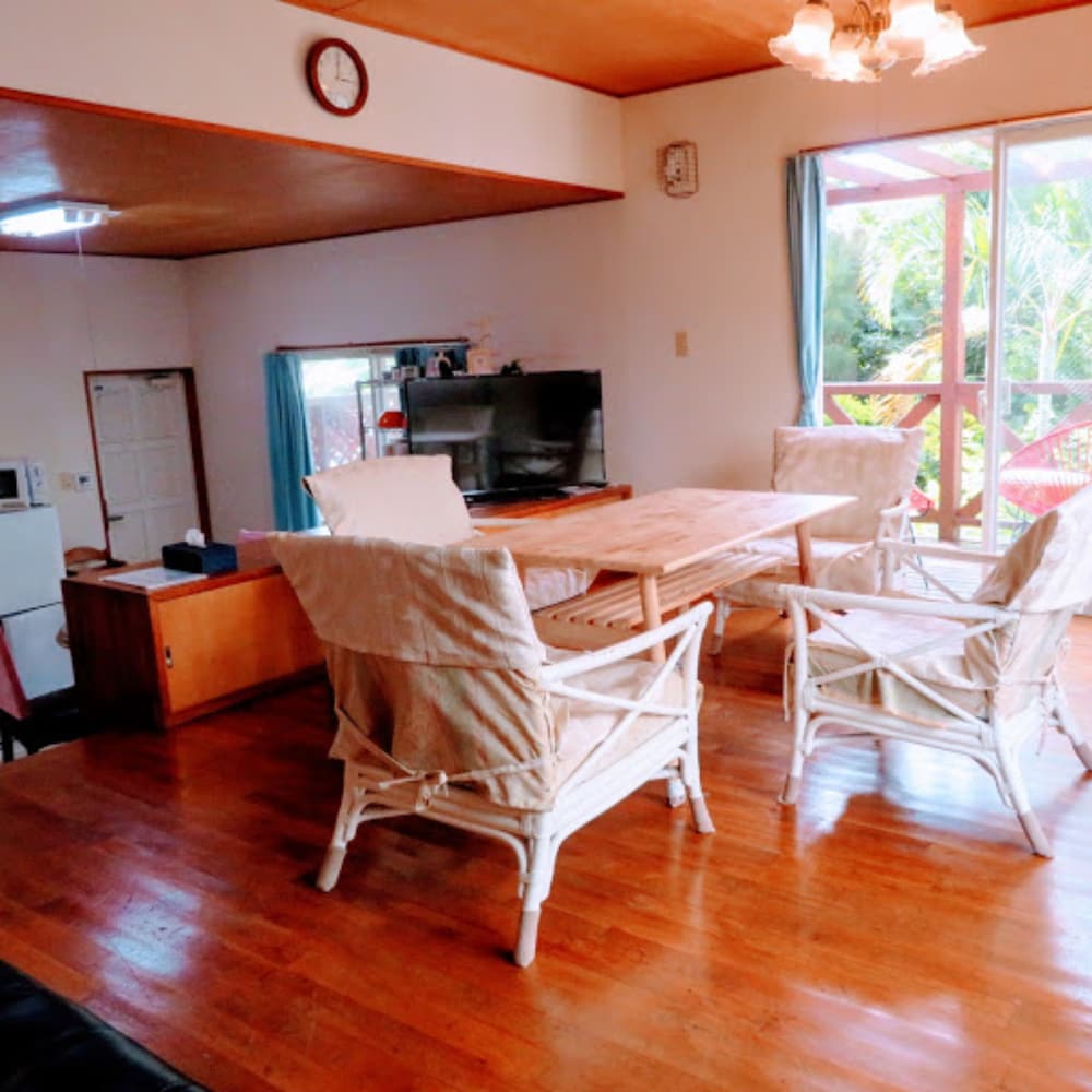 HOLIDAY HOUSE SUMIRE 那覇