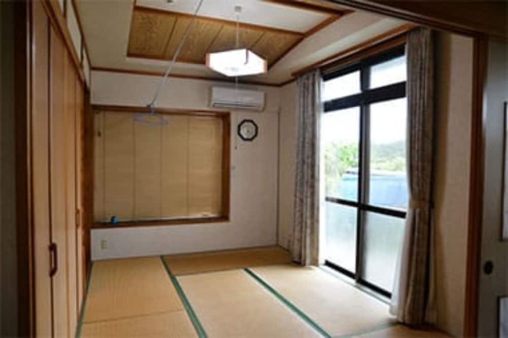KINJO SAN'S HOME 那覇