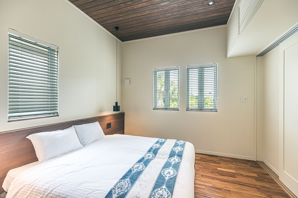 MAEDA BEACH HOTEL 那覇