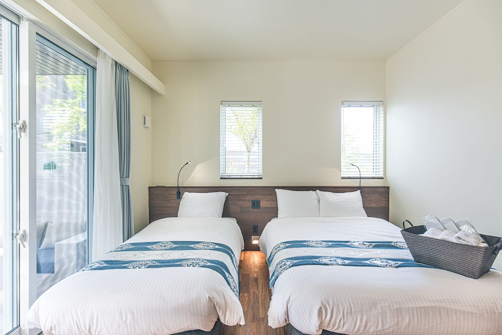 MAEDA BEACH HOTEL 那覇